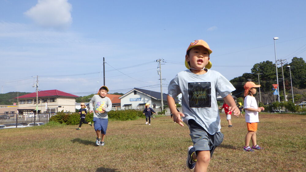 駅北公園で遊ぶ子ども (1)