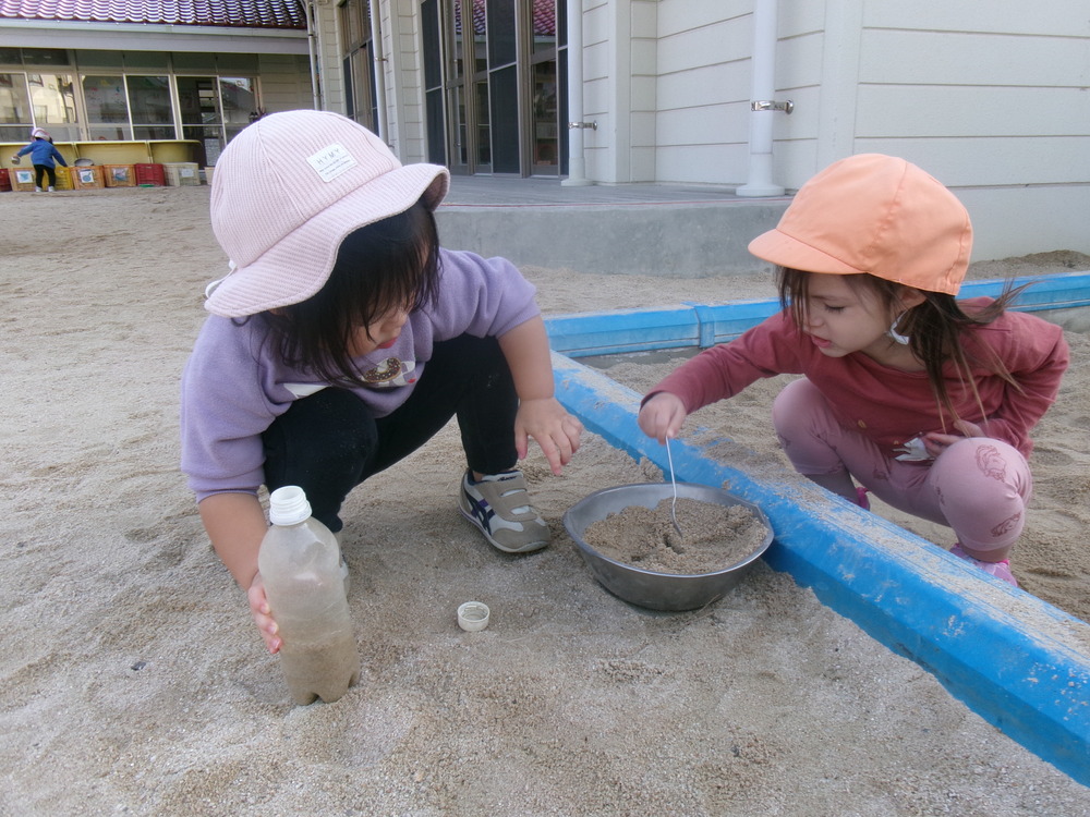 園庭遊びの様子