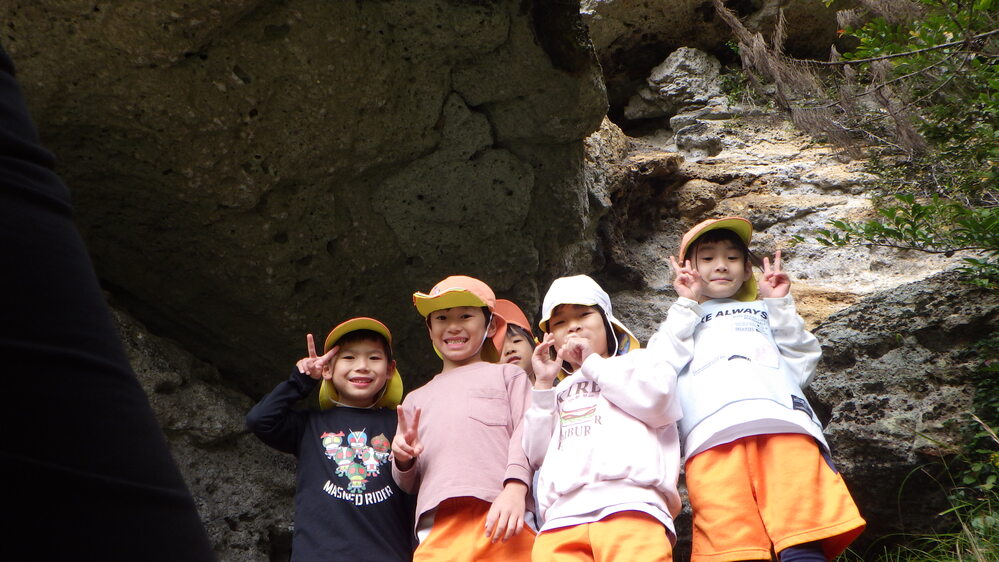 鬼岩見学の様子 (6)