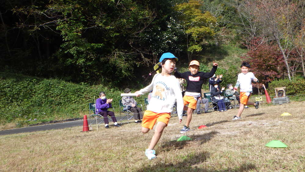 鬼岩見学の様子 (9)