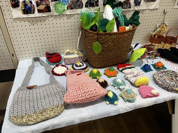 毛糸で沢山編みました