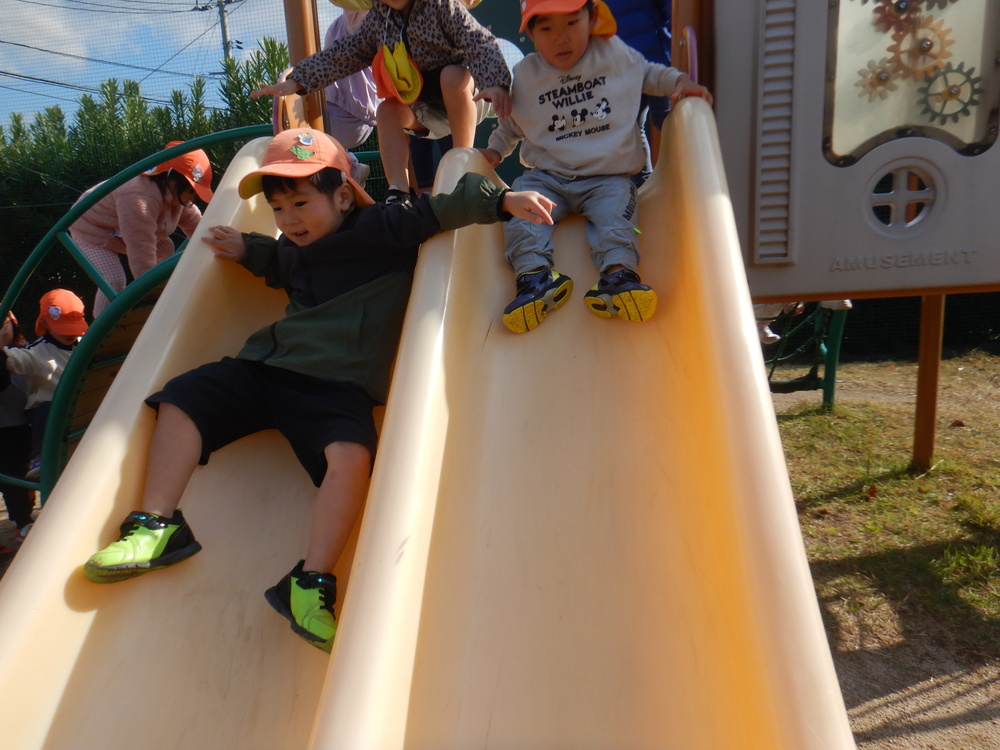 宮崎公園で遊ぶ子供 (2)