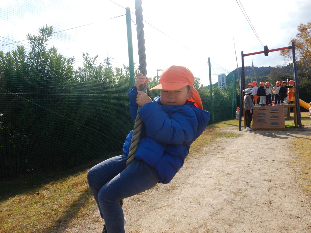 宮崎公園で遊ぶ子供 (5)