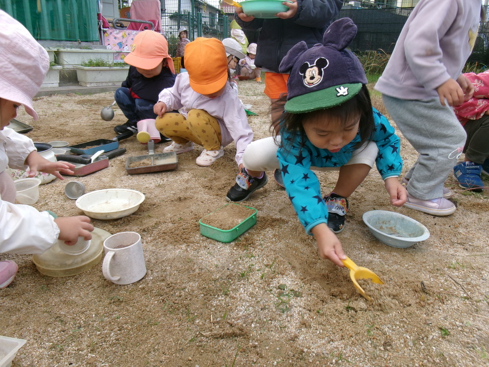 園庭遊びの様子
