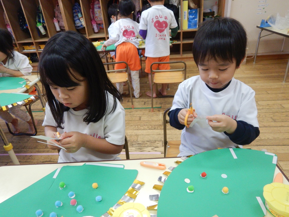 はさみを切る様子2