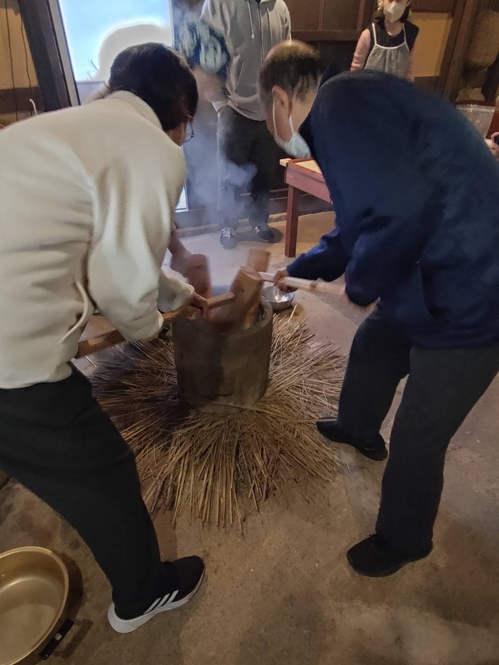 餅つき体験Kさん1