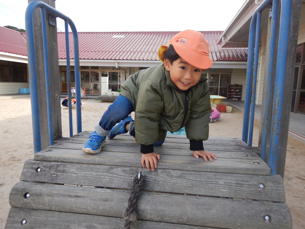 園庭遊びの様子４