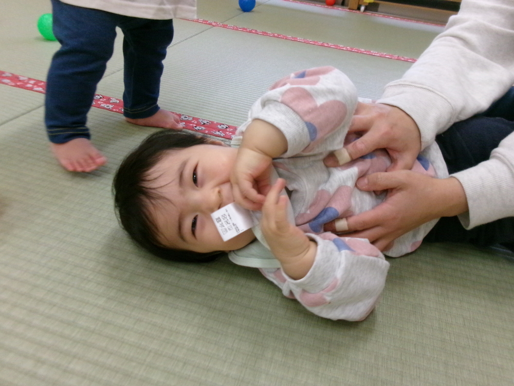 ボールで遊ぶ子ども (5)