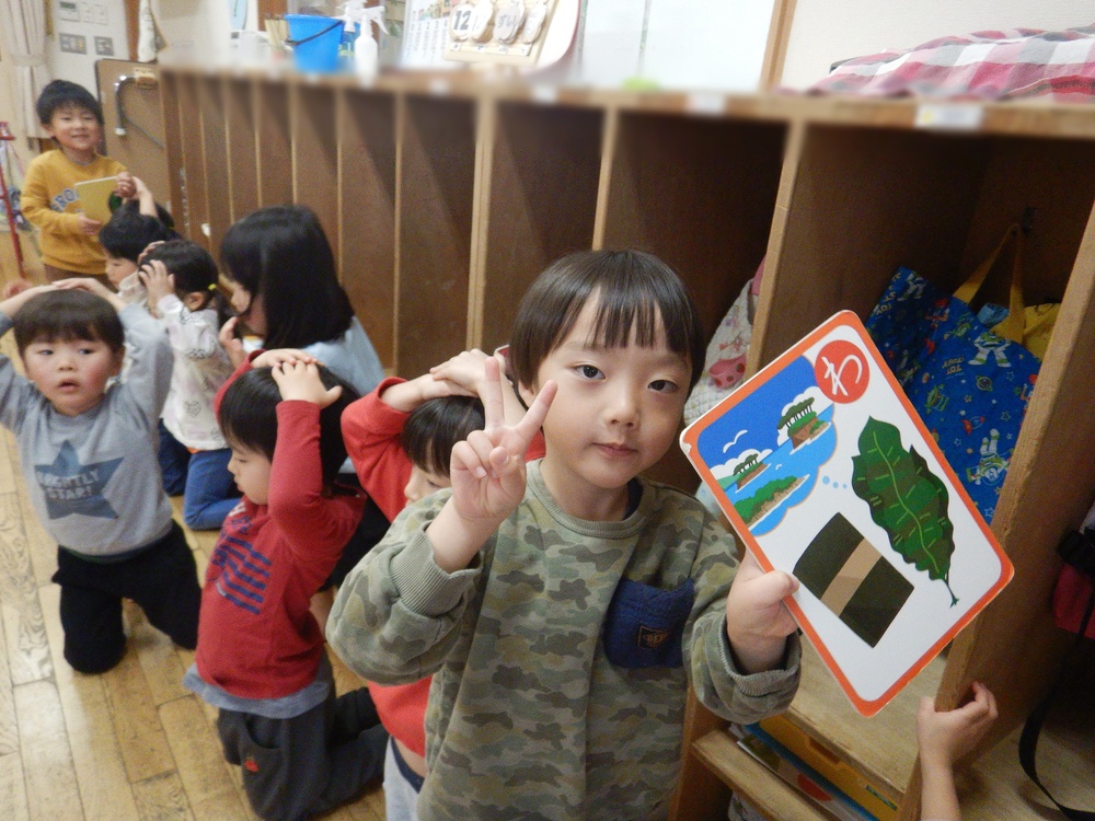 カルタをしている様子３