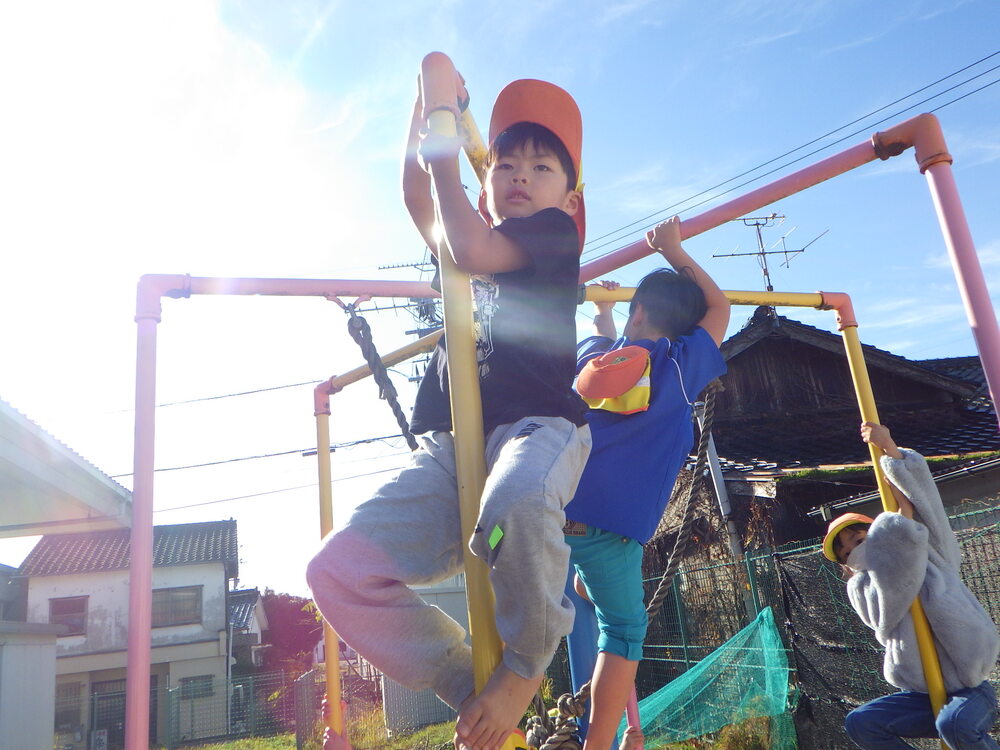 園庭遊びの様子４