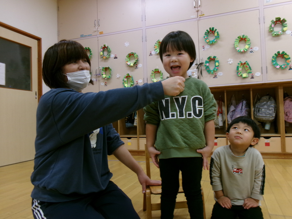 椅子取りゲームの様子