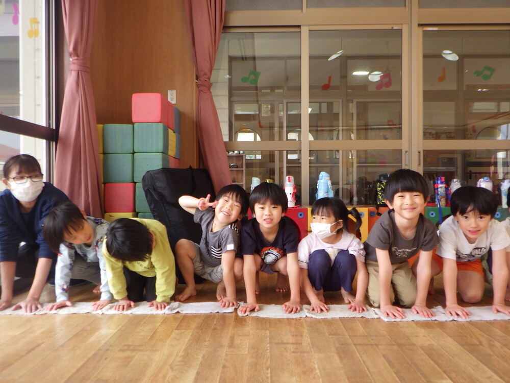 大掃除を頑張る子ども３