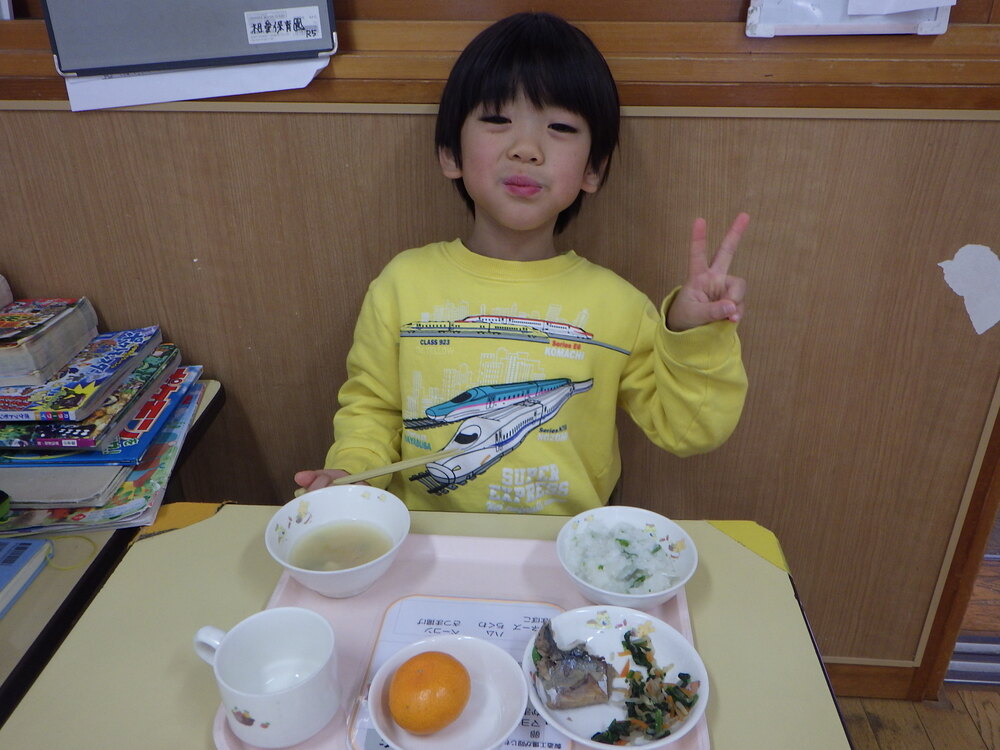 給食の様子６