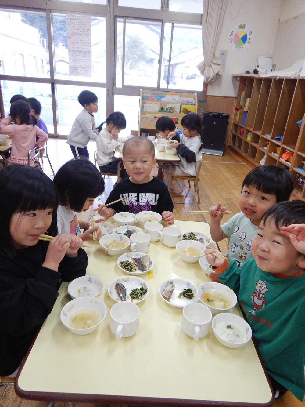 七草がゆクッキングの様子 (10)