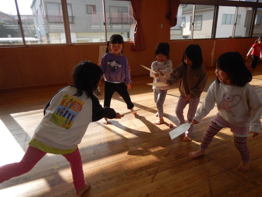 羽子板をする様子２