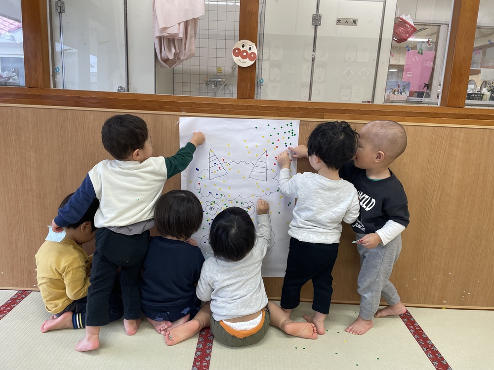 シールでボンボン♪ (11)