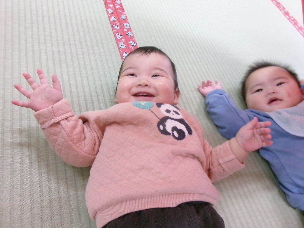 パラウェーブで遊ぶ子ども