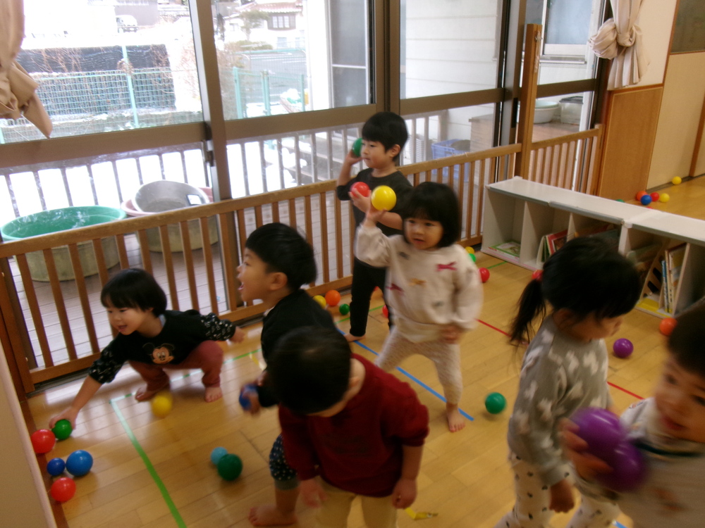 ボールを投げる