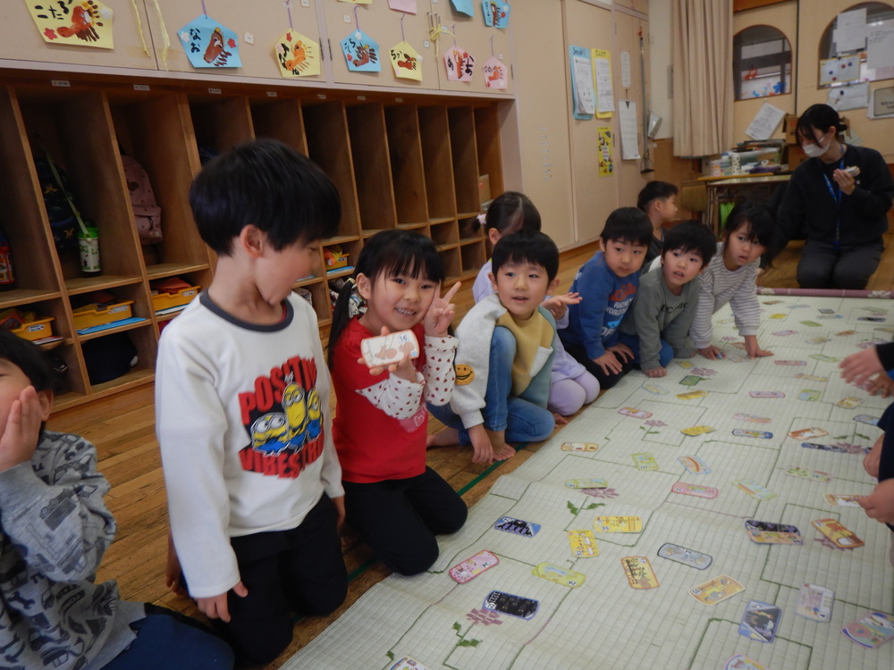 カルタの様子３