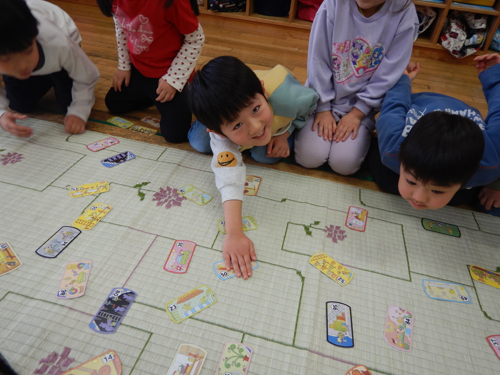 カルタの様子５