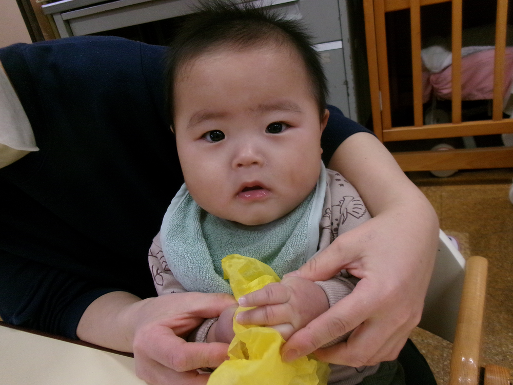 お花紙製作の様子1