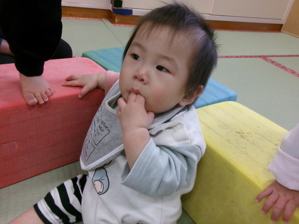 大型積み木であそんでいる様子5