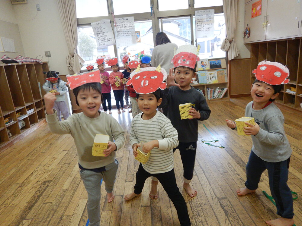 前に出てみんなを守ろうとする様子