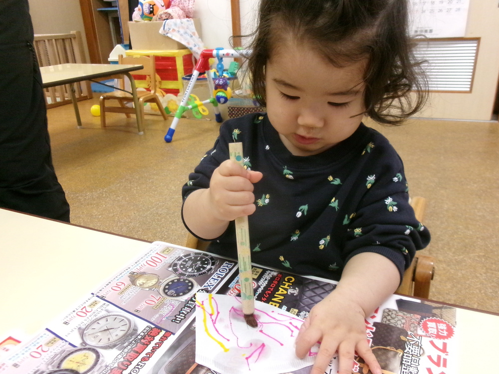 コーヒーフィルターへ色をつける様子2