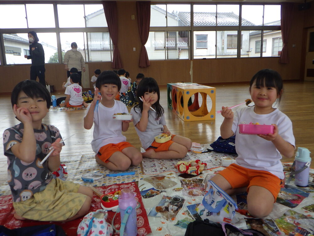 ハッピーランチの日 (1)