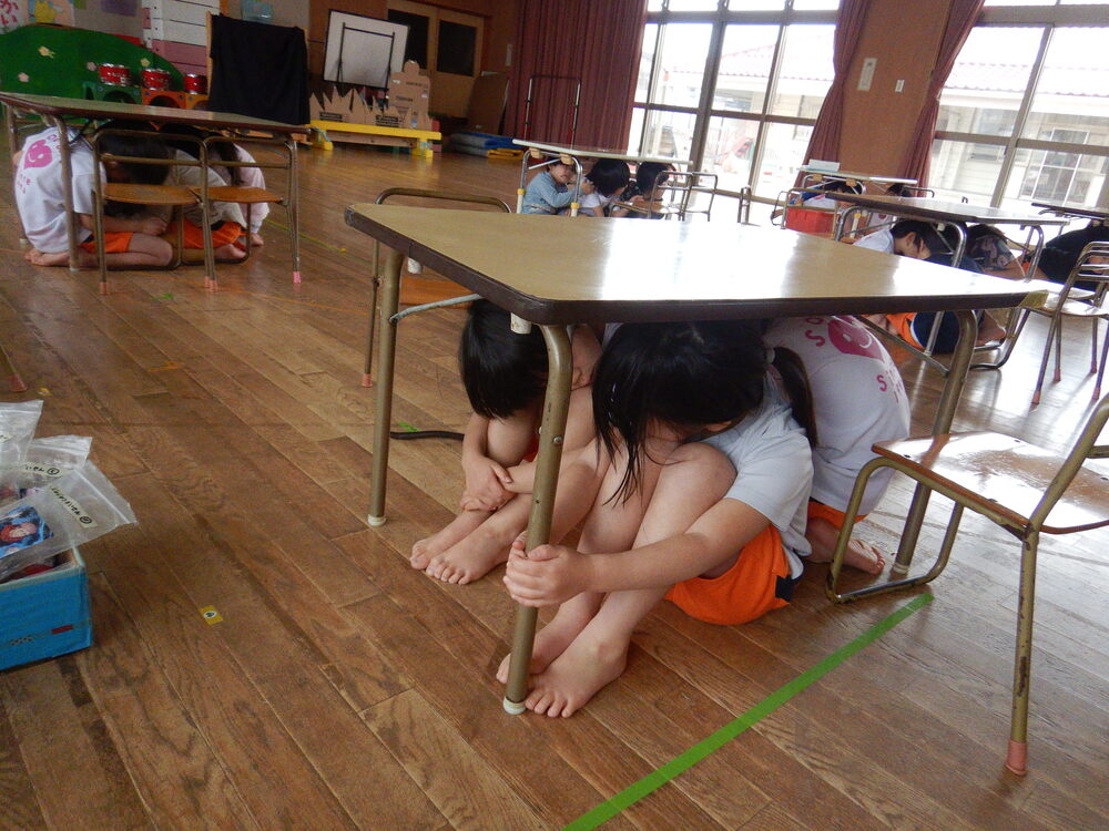 避難訓練の様子 (1)