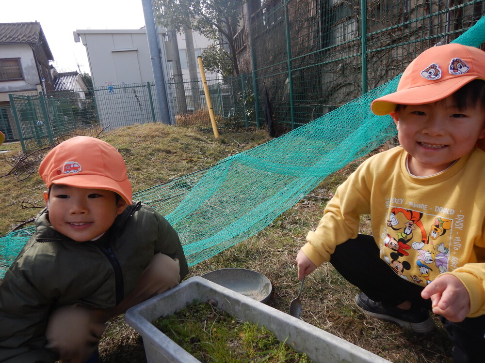 園庭遊びの様子６