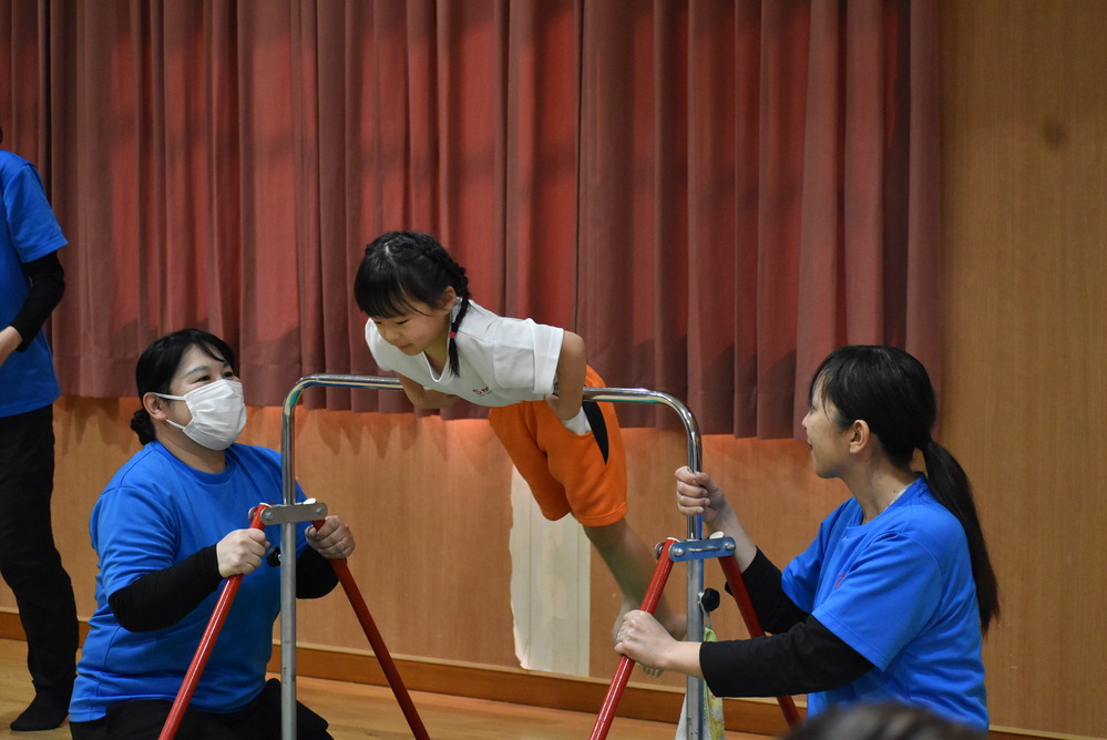 お楽しみ会の練習 (6)