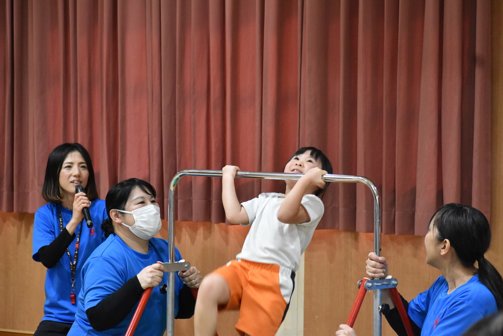 お楽しみ会の練習 (11)