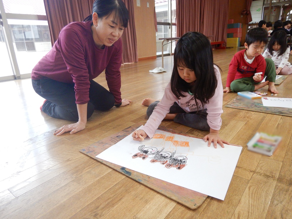 絵を描いている様子３