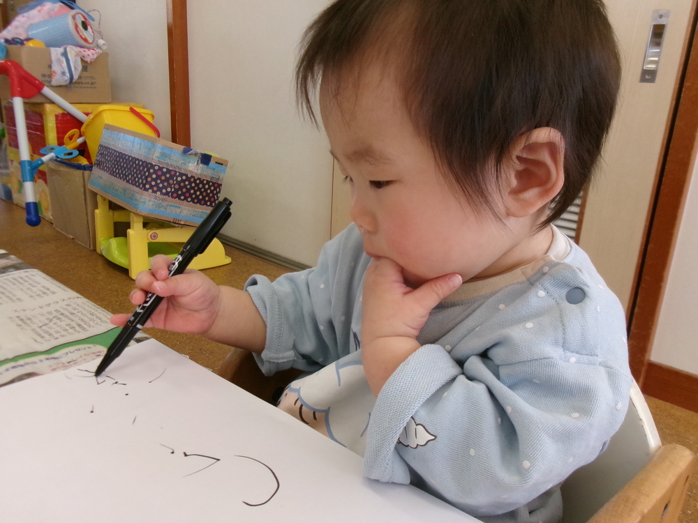 お絵描きの様子 (3)