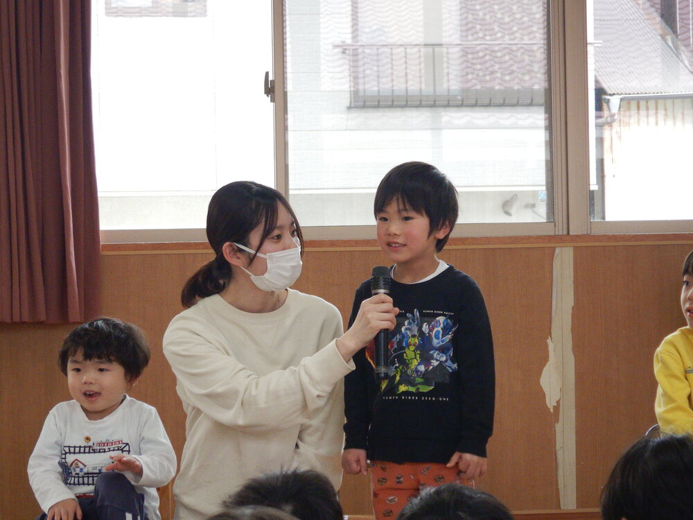 インタビューを受ける様子1