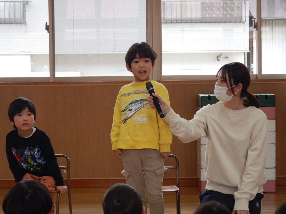 インタビューを受ける様子2