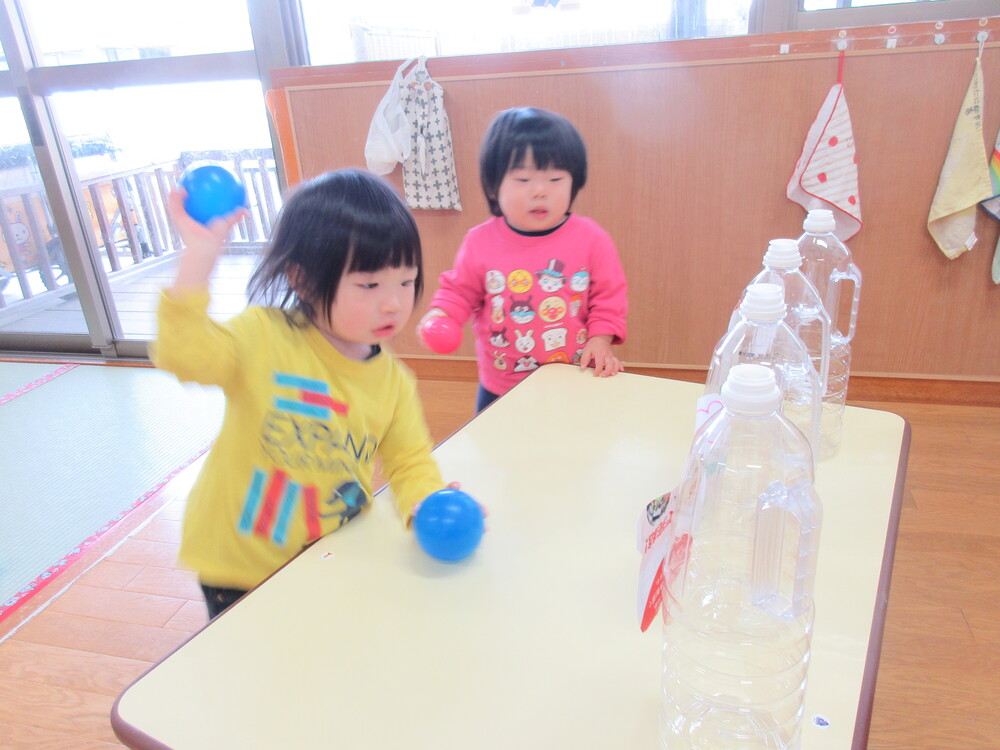 ボール遊びの様子