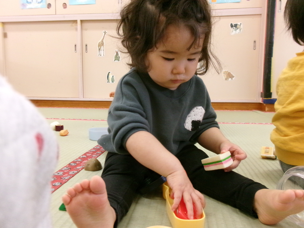 ままごとをしている