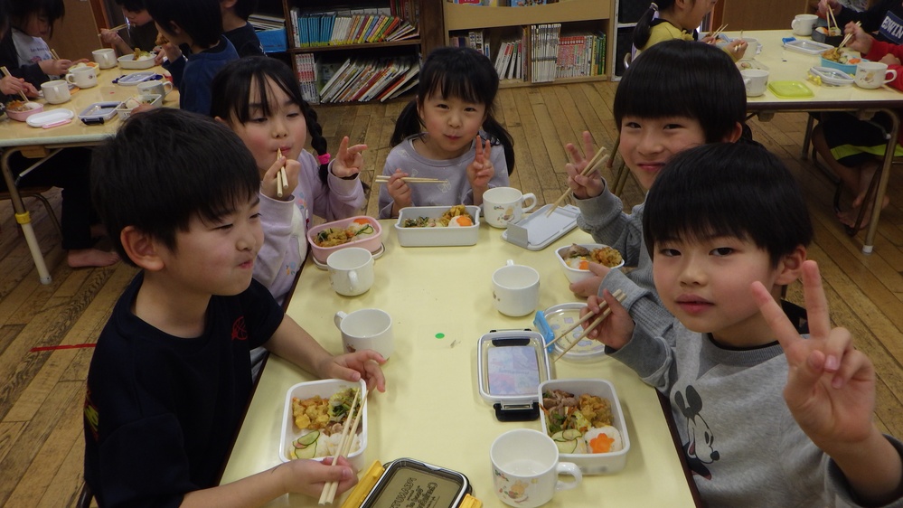 お弁当ごっこ６