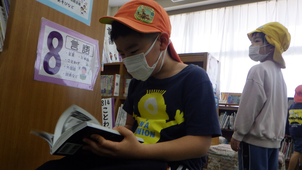 小学校見学の様子 (3)