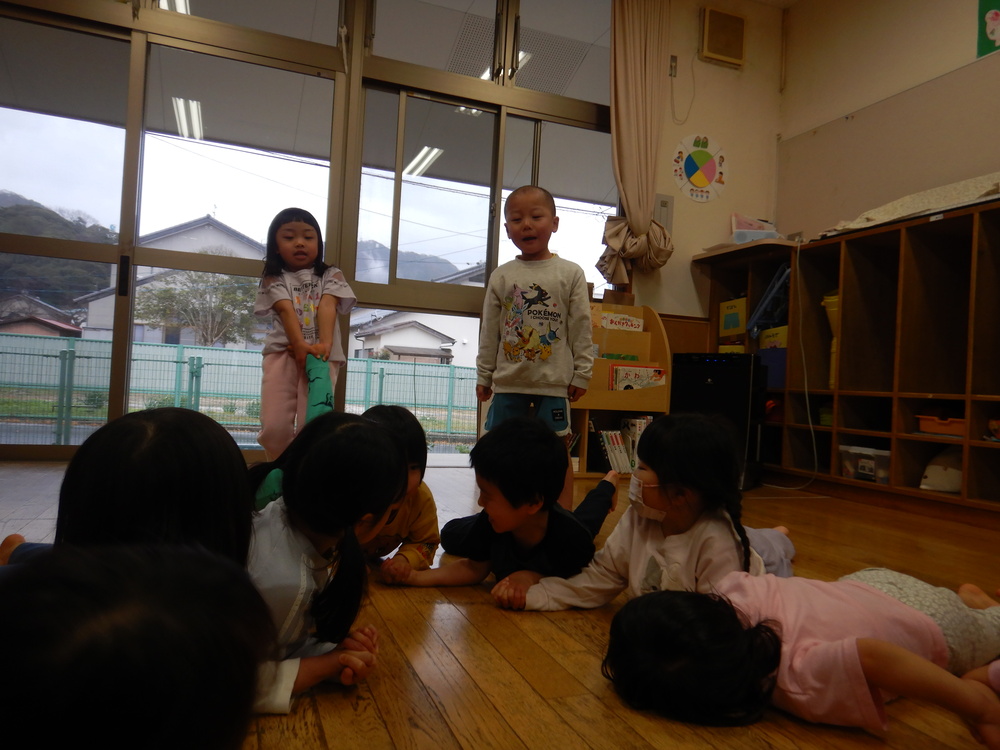 大根抜きゲームの様子 (1)