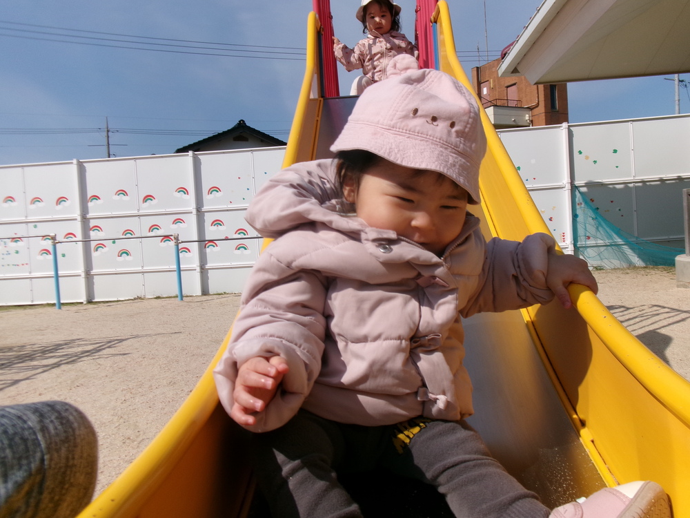 園庭遊びの様子 (3)