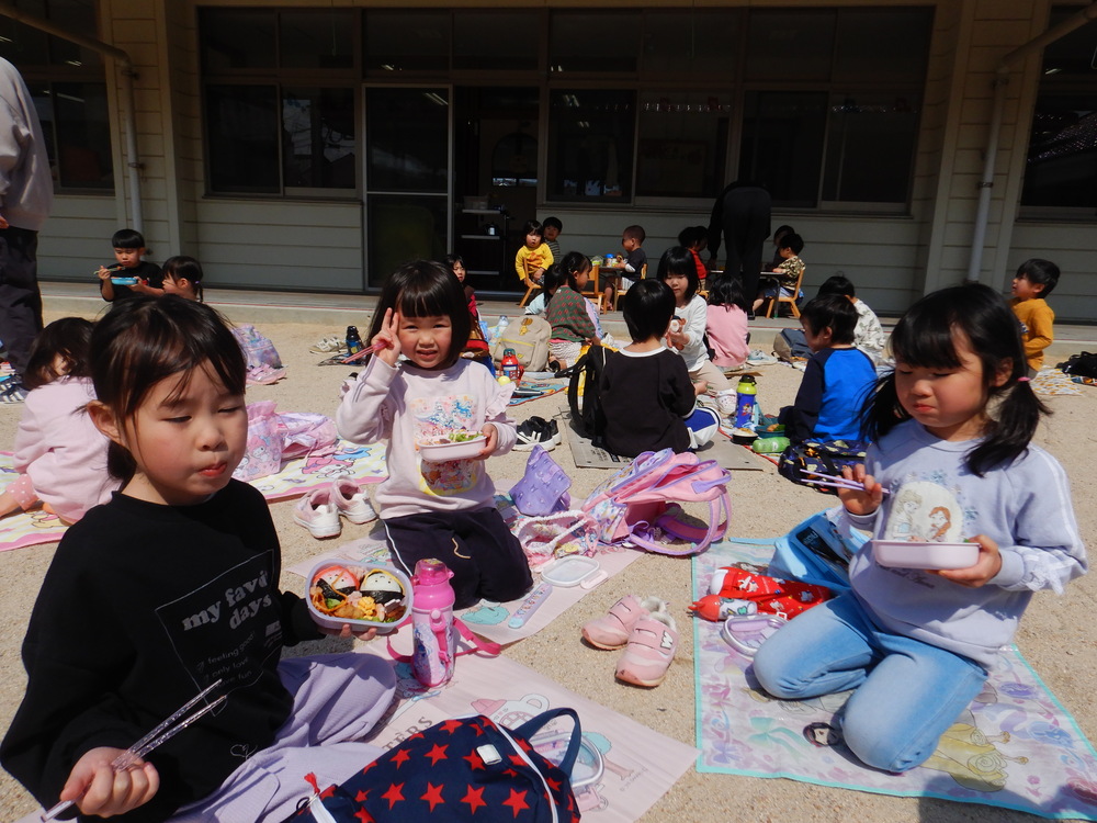 お弁当タイム (2)