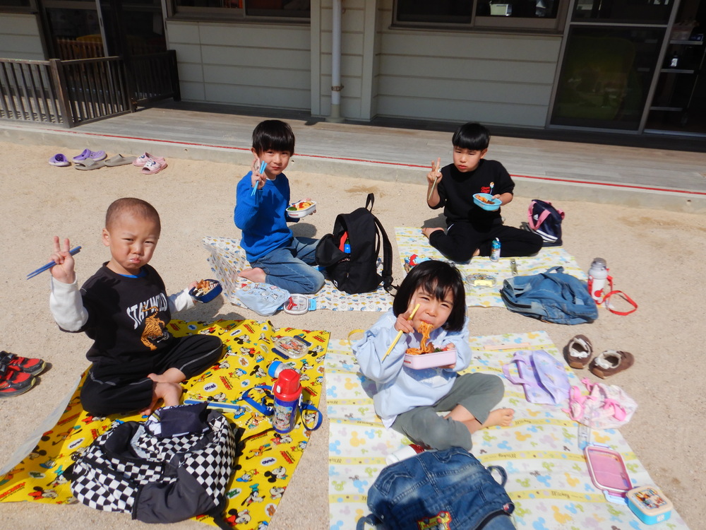 お弁当タイム (4)