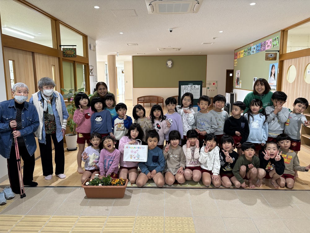 あゆみ保育園、卒園の皆さんと