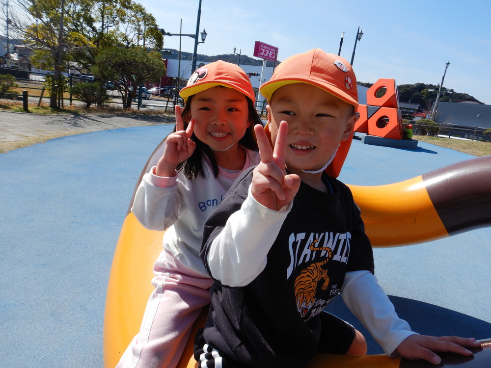 あすてらす公園で遊ぶ子ども (1)