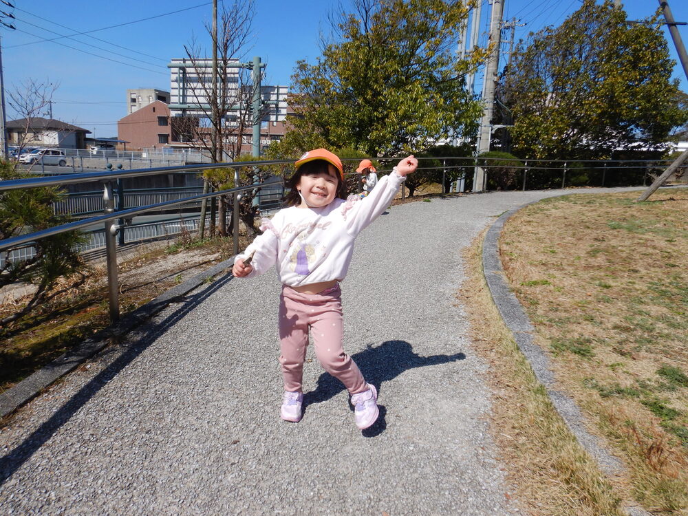 あすてらす公園で遊ぶ子ども (3)