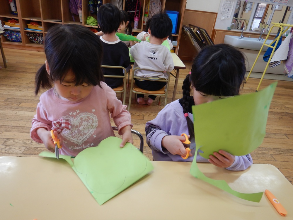 クローバー製作の様子 (2)