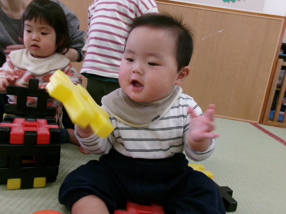 ブロックであそぶ様子2